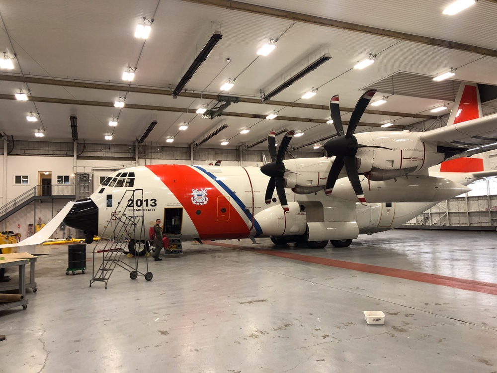 Coast Guard air crew conducts overflight search for missing submersible, Titan