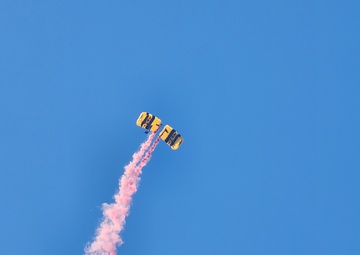 10th Mountain Division Golden Knights Parachute Jump