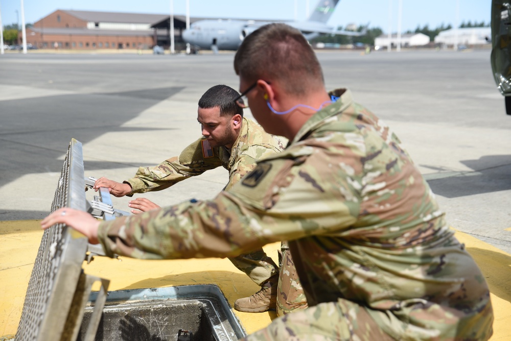 627th LRS Airmen host 16th Combat Aviation Brigade Soldiers for joint fuels mobility training