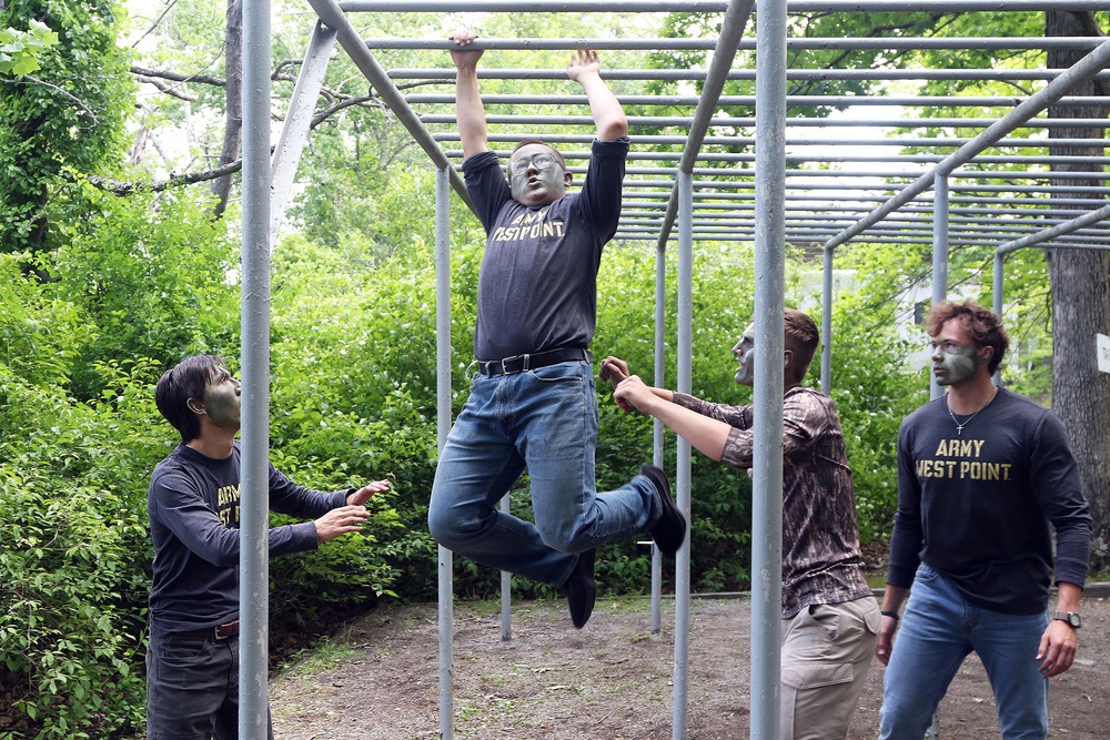 Rising high school seniors experience Military Day during second session of SLE