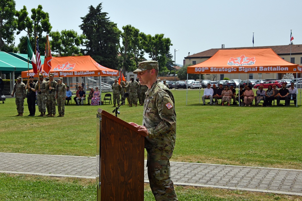 509th Strategic Signal Battalion Change of Command Ceremony