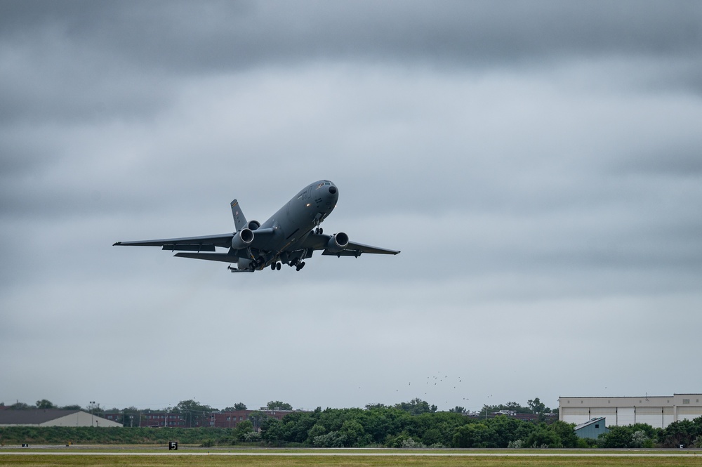 305th AMW bids last farewell to the KC-10