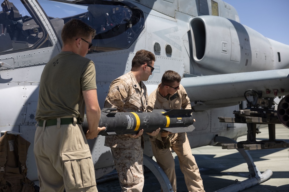 ITX 4-23: HMLA-773 Refuel and Reload