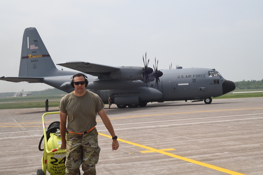 133rd Airlift Wing conducts wet-wing refueling