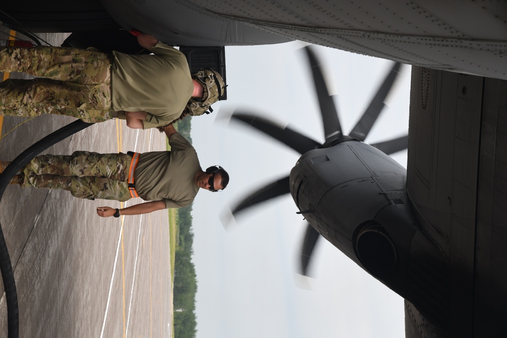 133rd Airlift Wing conducts wet-wing refueling