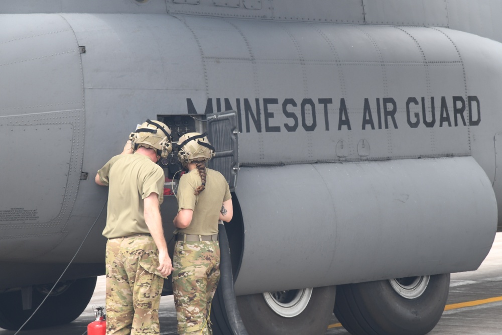 133rd Airlift Wing conducts wet-wing refueling