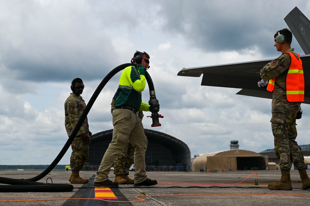 Hot Pit Refueling at Cecil Airport