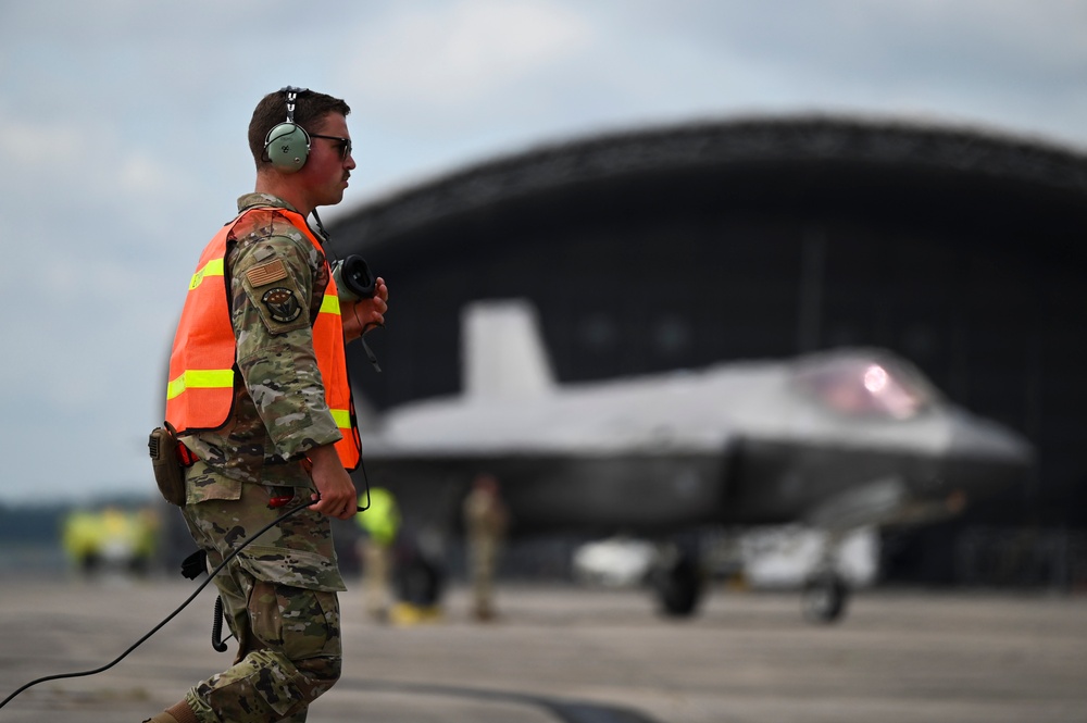 Hot Pit Refueling at Cecil Airport