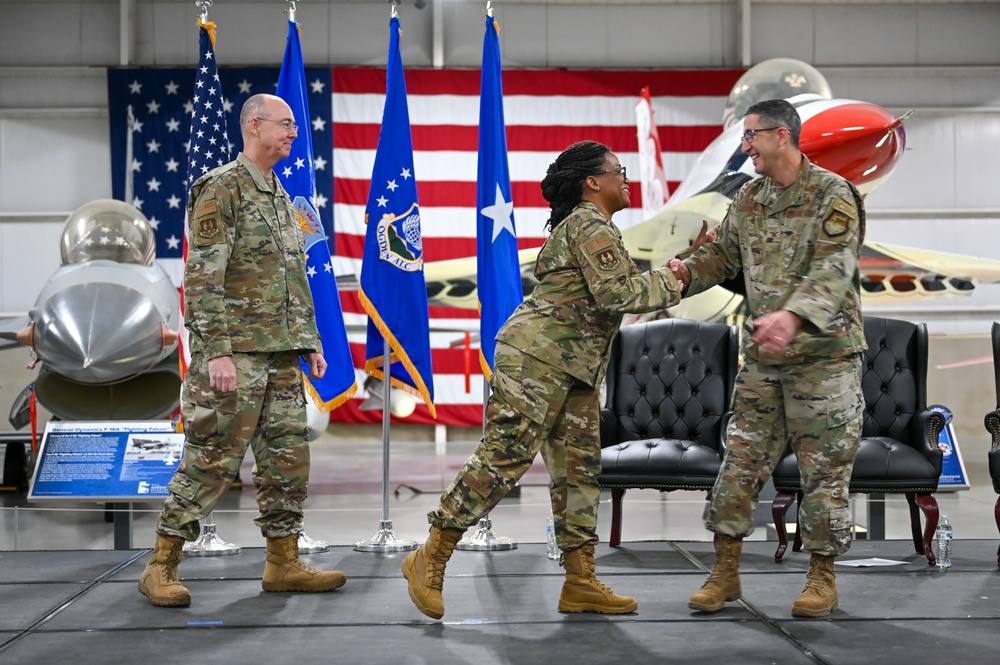 309th MMXG holds Change of Command