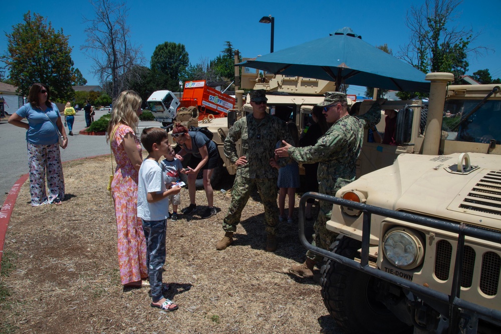 Seabees participate in Touch-a-Truck at Thousand Oaks community center