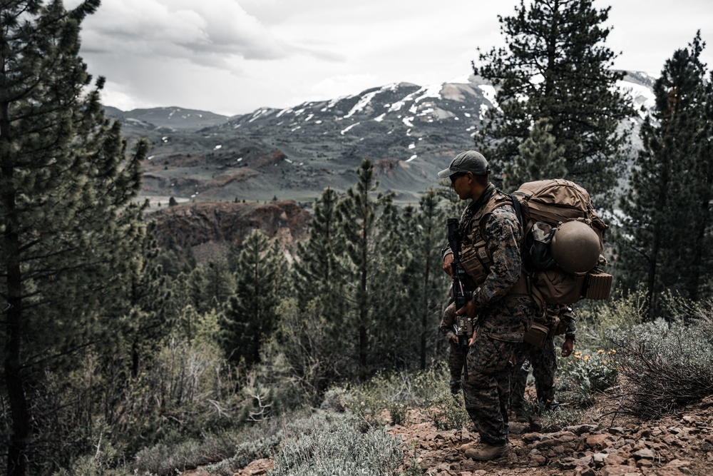 4th Reconnaissance Battalion patrols during Mountain Exercise 4-23