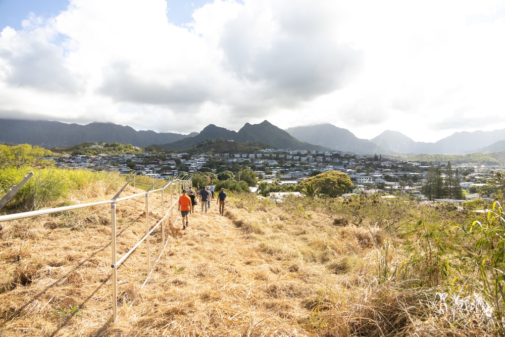 MCBH leadership and Hawaii state representatives visit MCTAB fence line project