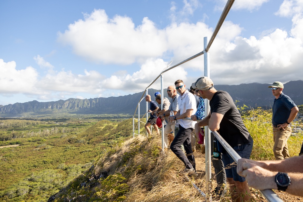 MCBH leadership and Hawaii state representatives visit MCTAB fence line project