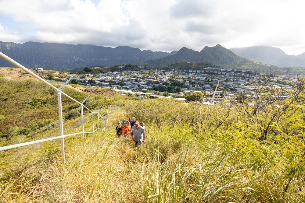MCBH leadership and Hawaii state representatives visit MCTAB fence line project