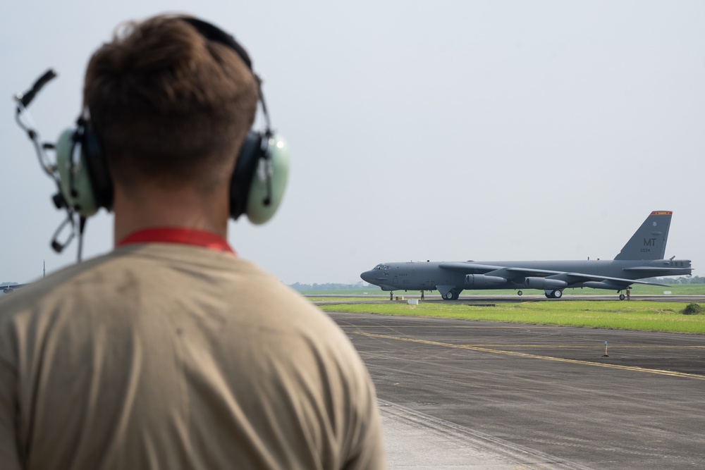 DVIDS - Images - First-ever US Air Force B-52 Flight Takes Off From ...