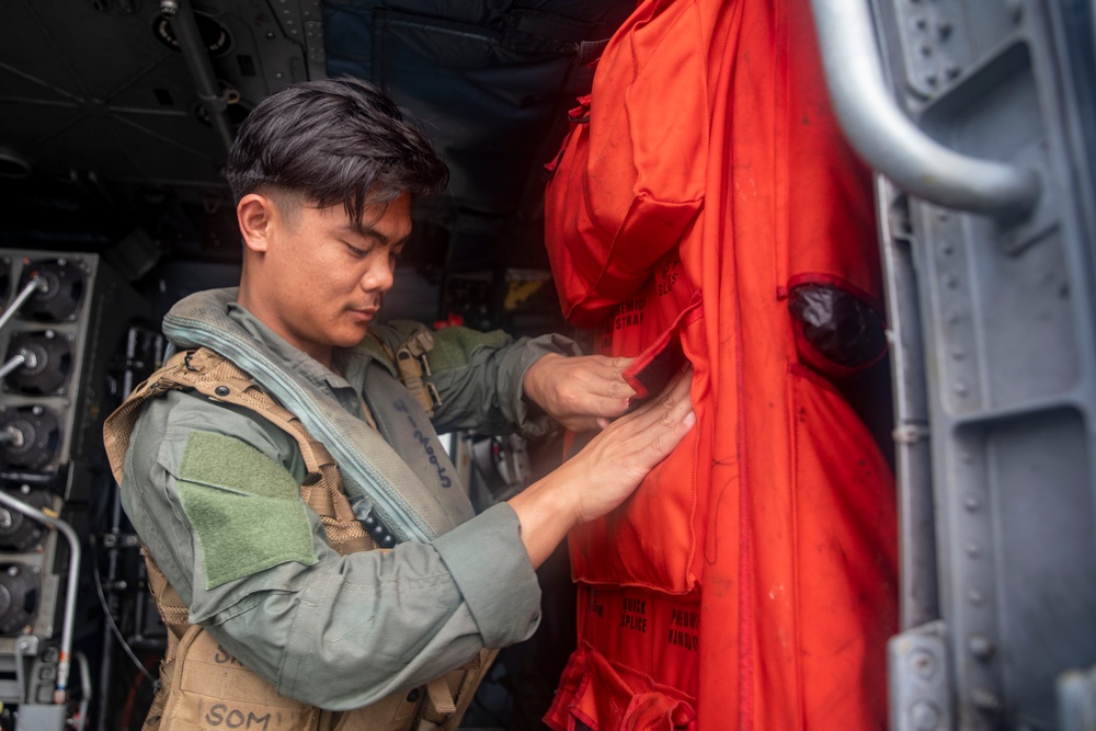 Sailors Conduct Flight Operations Aboard USS John Finn (DDG 113),  22 June