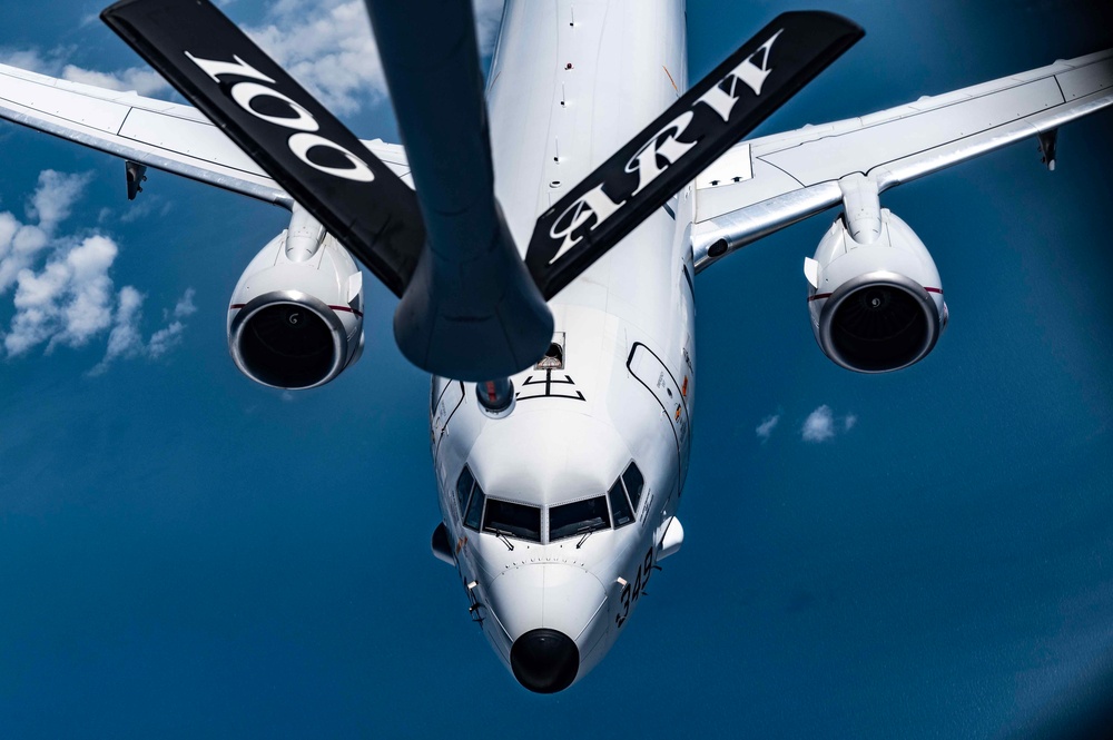 100 ARW refuels U.S. Navy P-8 Poseidon