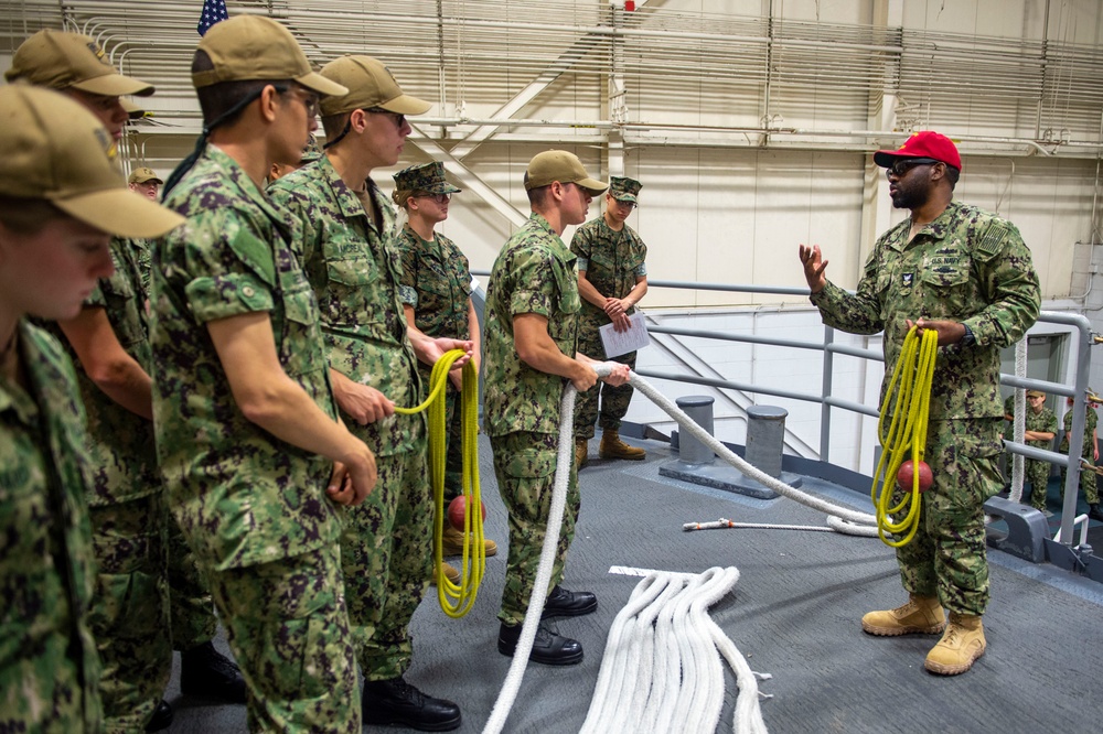 New Student Indoctrination (NSI) Cycle 1 Midshipman Candidates USS Marlinspike Line Handling