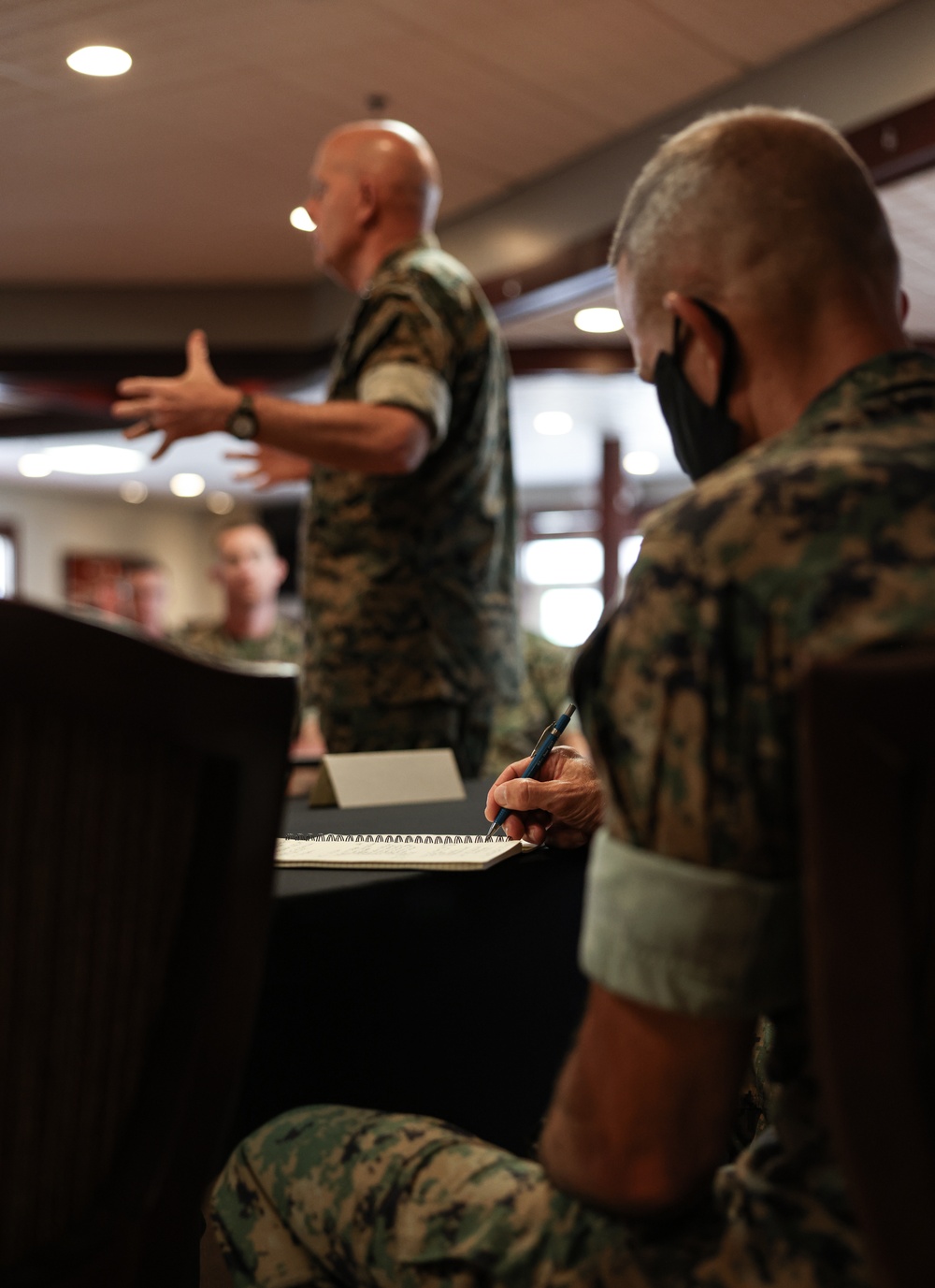 CMC Visits Camp Lejeune