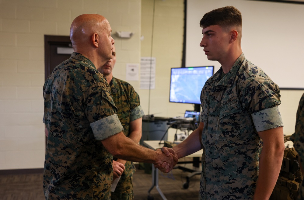 CMC Visits Camp Lejeune