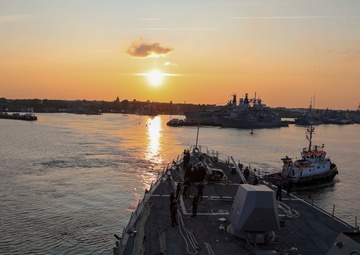 USS Paul Ignatius Departs Kiel, Germany