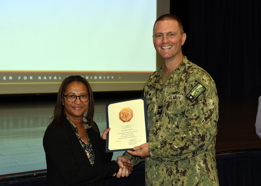 NAMRU San Antonio Civilian earns Time-in-Service Award