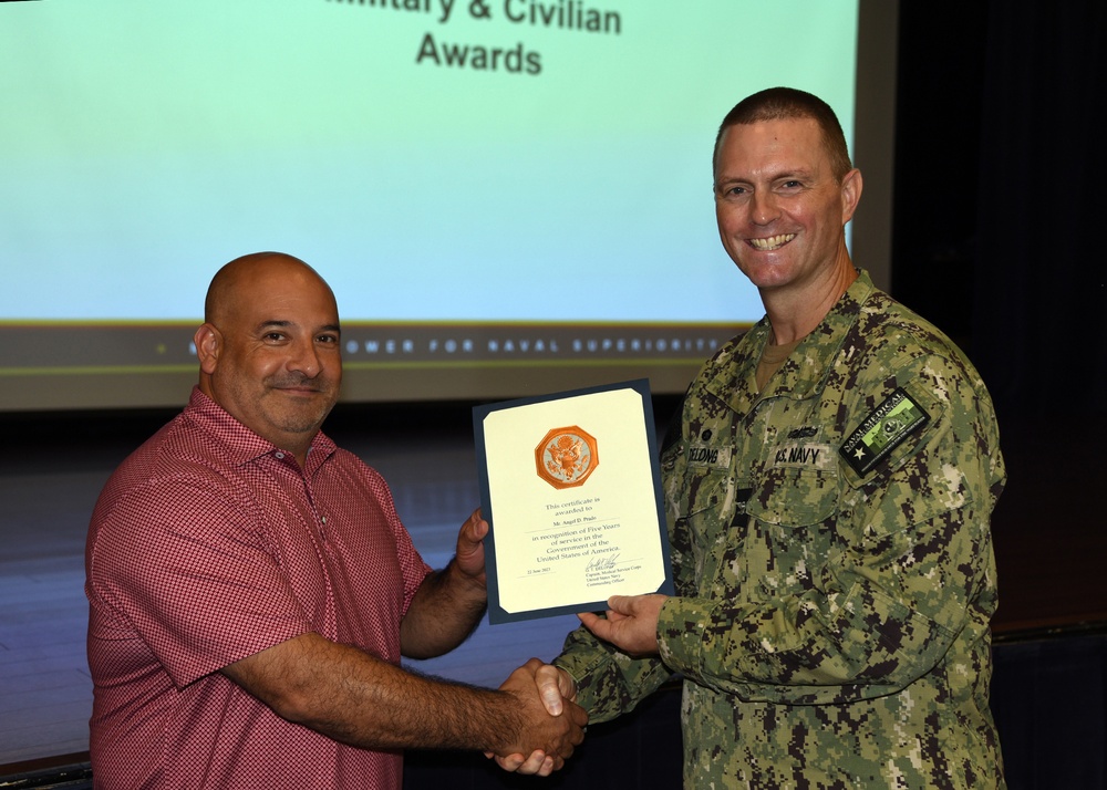 NAMRU San Antonio Civilian earns Time-in-Service Award