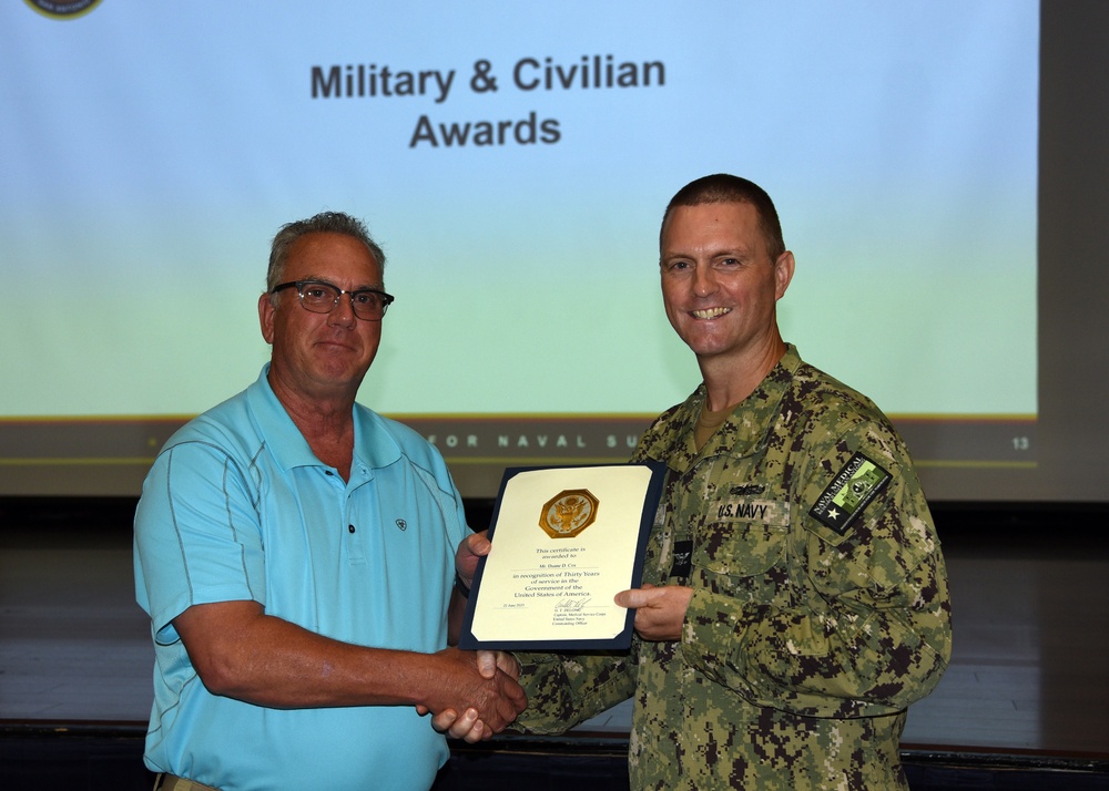 NAMRU San Antonio Civilian earns Time-in-Service Award