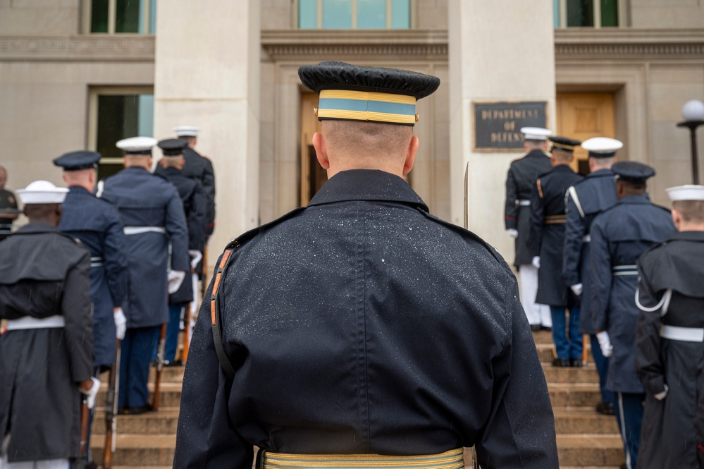 SECDEF Hosts Italian Defense Minister