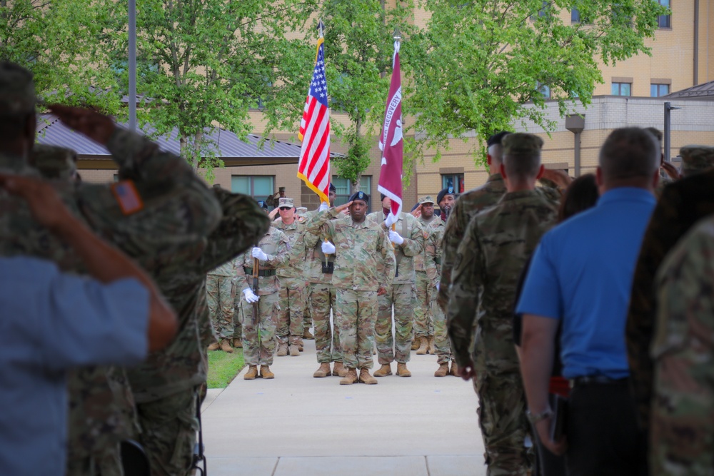 Reagan relinquishes command of Fort Campbell SRU to Horton