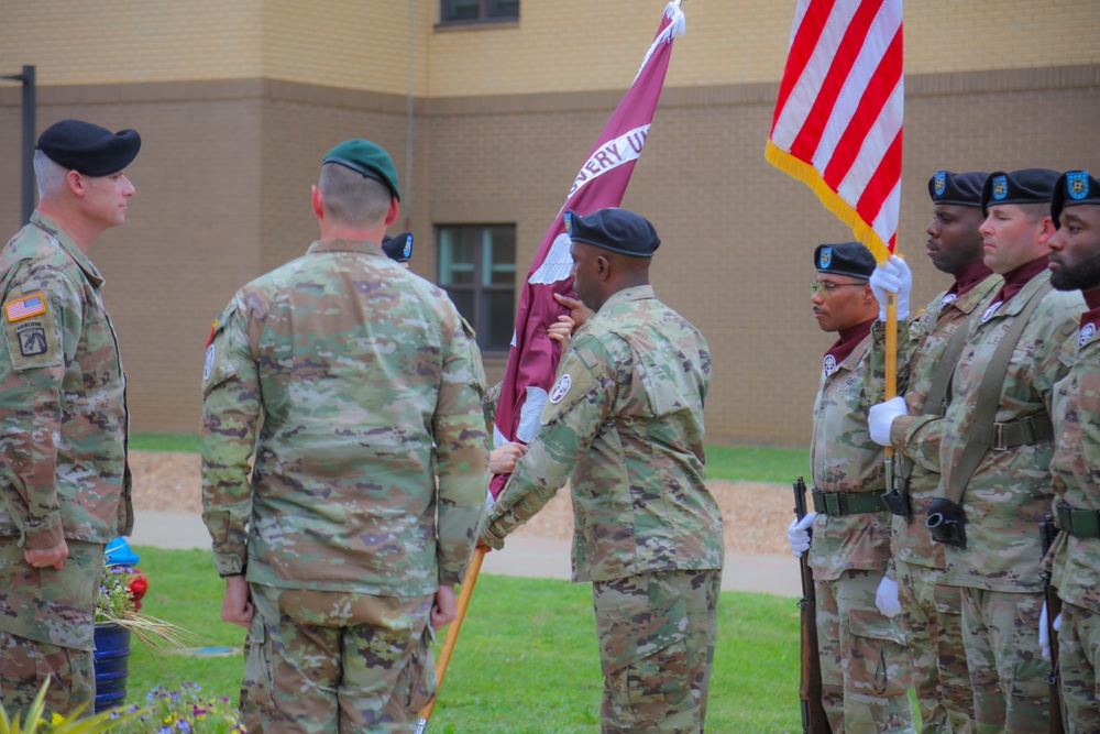 Reagan relinquishes command of Fort Campbell SRU to Horton