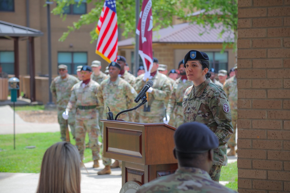 Reagan relinquishes command of Fort Campbell SRU to Horton