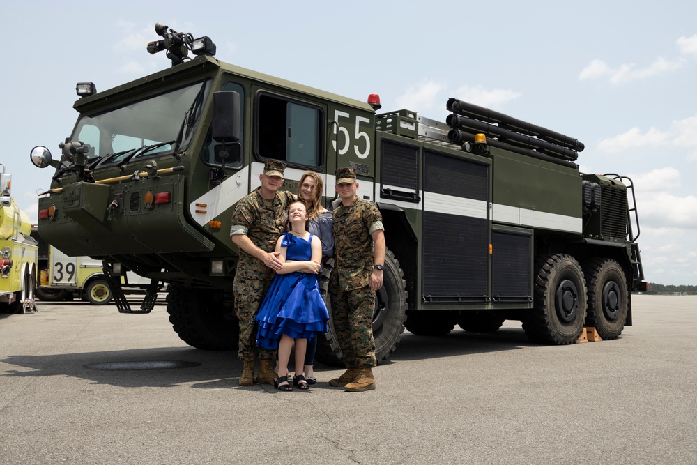 Master Sgt. Christopher Lisle retires on MCAS Cherry Point