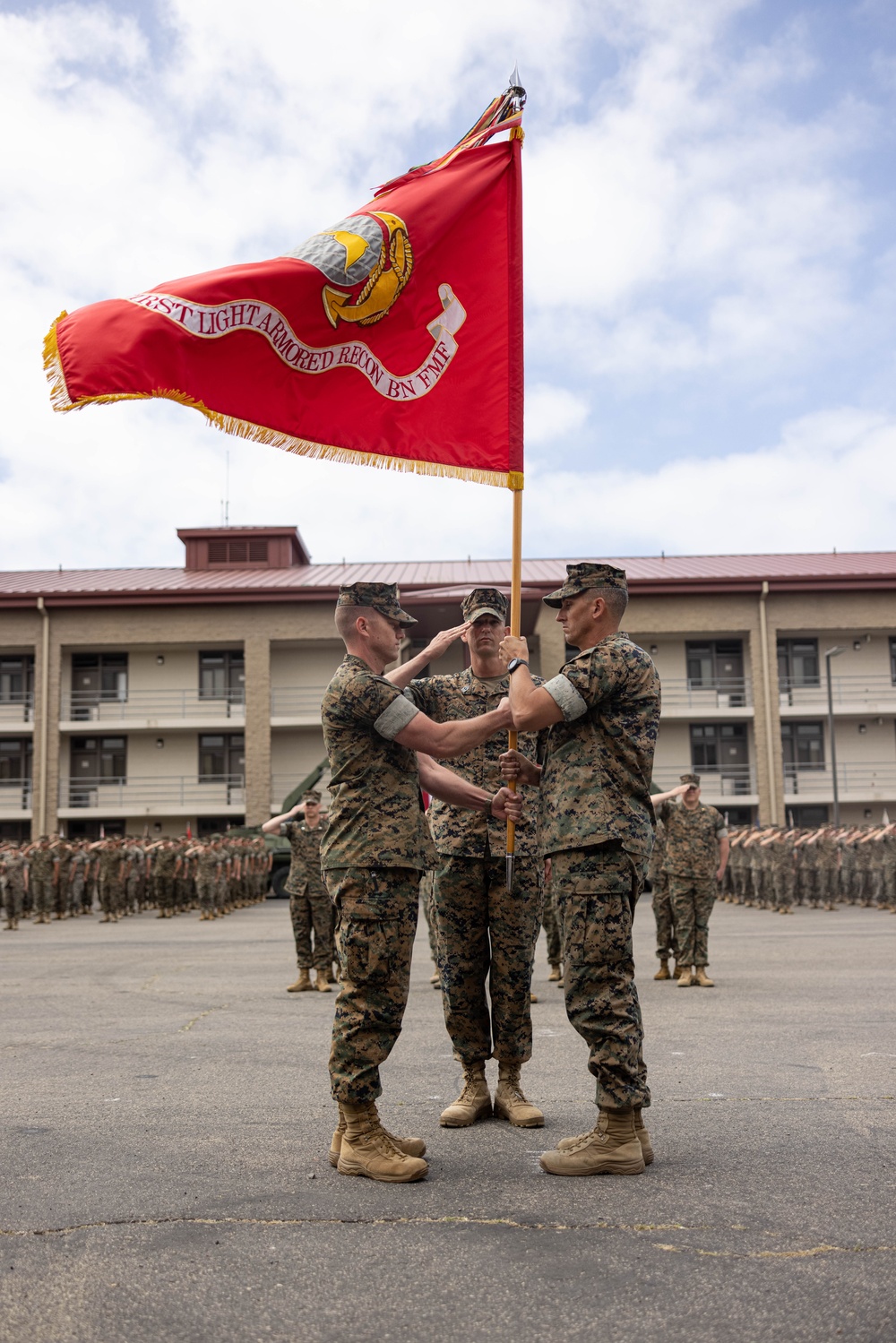 1st LAR holds change of command ceremony