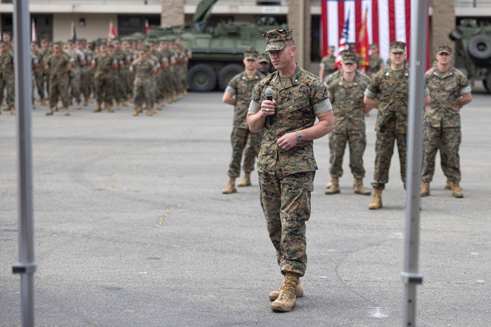 1st LAR holds change of command ceremony