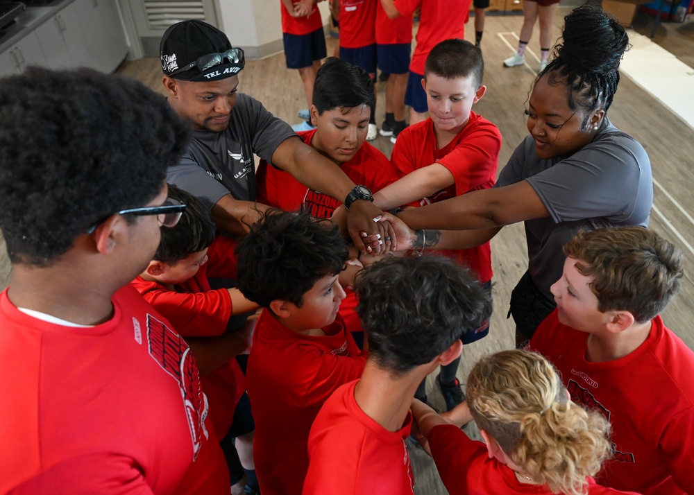 Airmen connect with Tucson youth