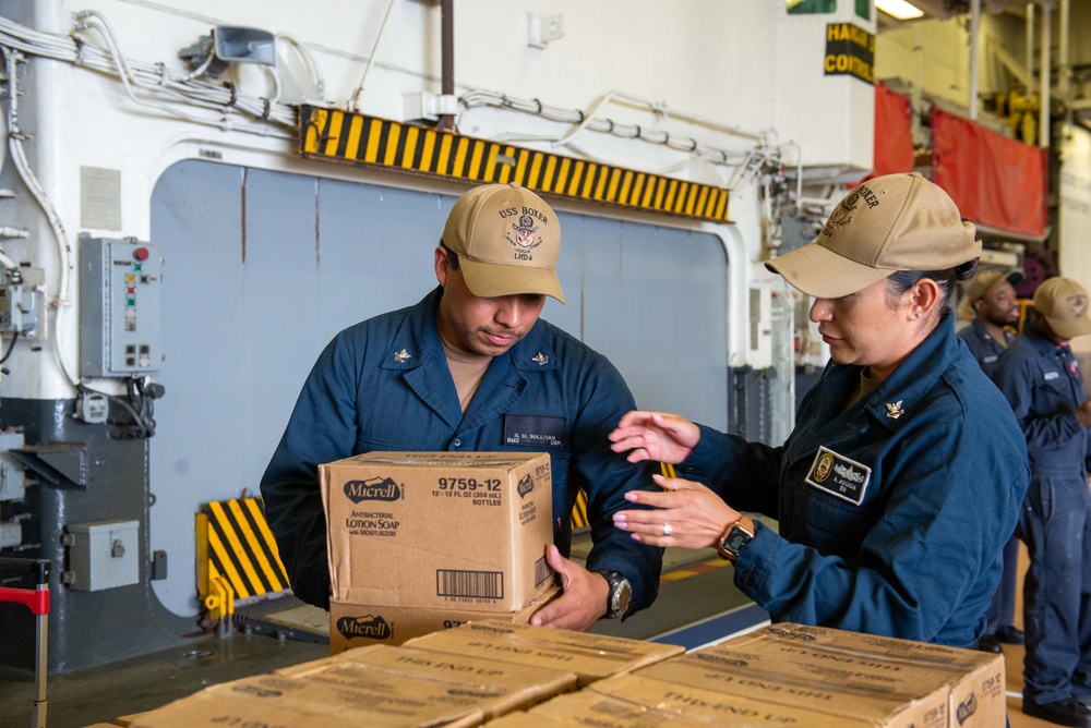 DVIDS - Images - USS Boxer Stores Onload [Image 2 of 3]