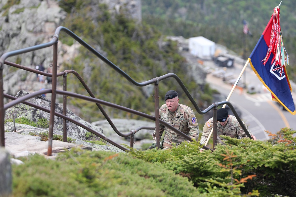 Soldiers with the 10th Mountain Division complete the Hewitt Relay Soldiers with the 10th Mountain Division complete the Hewitt Relay