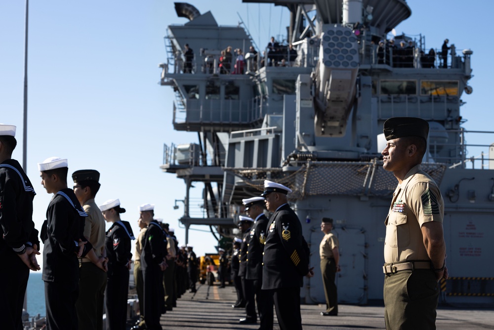 31st MEU Marines Man the Rails