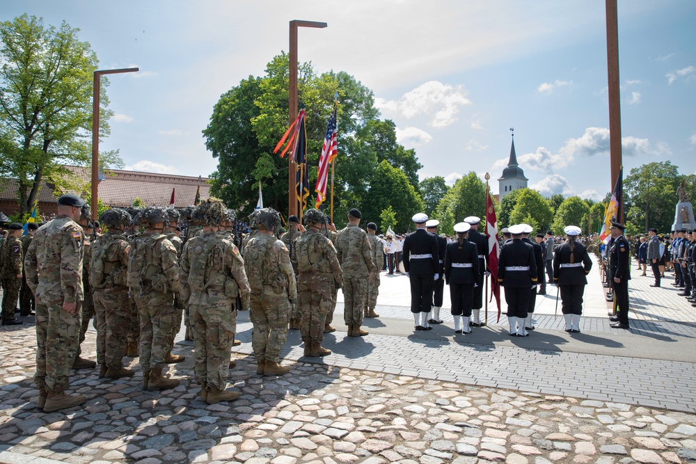 4th Infantry Division, NATO Allies, demonstrate solidarity during Estonian Victory Day parade