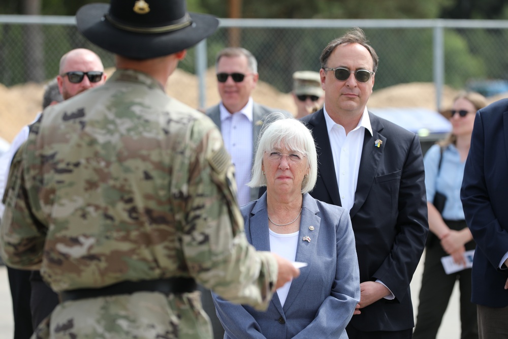 Congressional delegation visits U.S. Soldiers in  Pabrade, Lithuania.