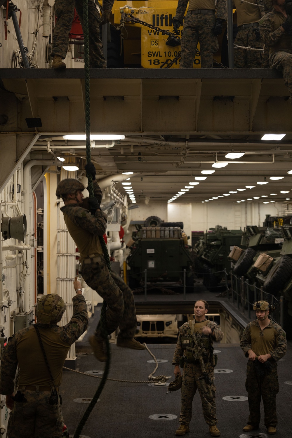 Battalion Landing Team 2/1 Fast Ropes