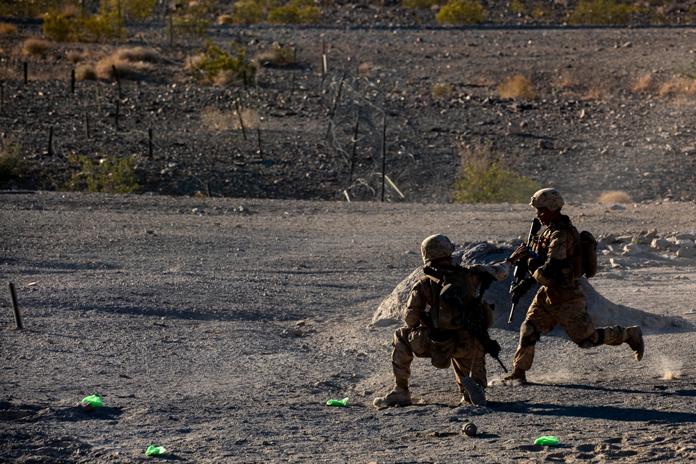 ITX 4-23: Carlos Co. 1st Battalion 23D Marines execute R400