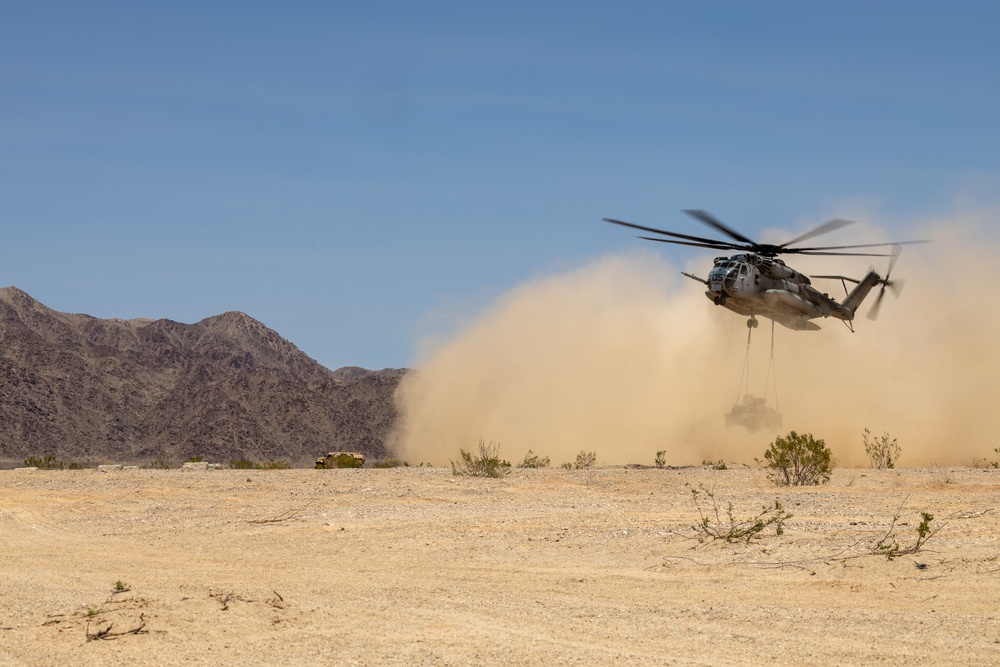 ITX 4-23: Lieutenant General David Bellon and Sergeant Major Carlos Ruiz visit Integrated Training Exercise 4-23