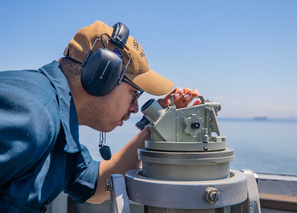 USS Howard (DDG 83) Routine Operations