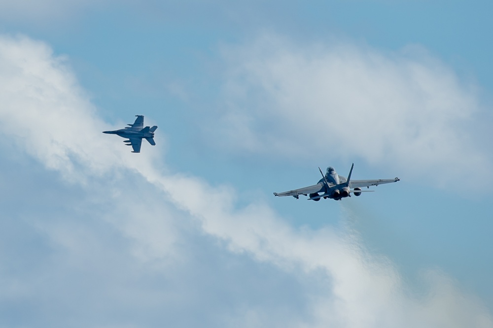 USS Ronald Reagan (CVN 76) conducts flight operations