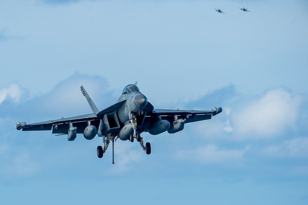 USS Ronald Reagan (CVN 76) conducts flight operations