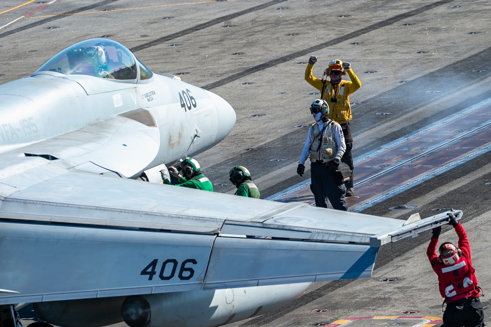 USS Ronald Reagan (CVN 76) conducts flight operations