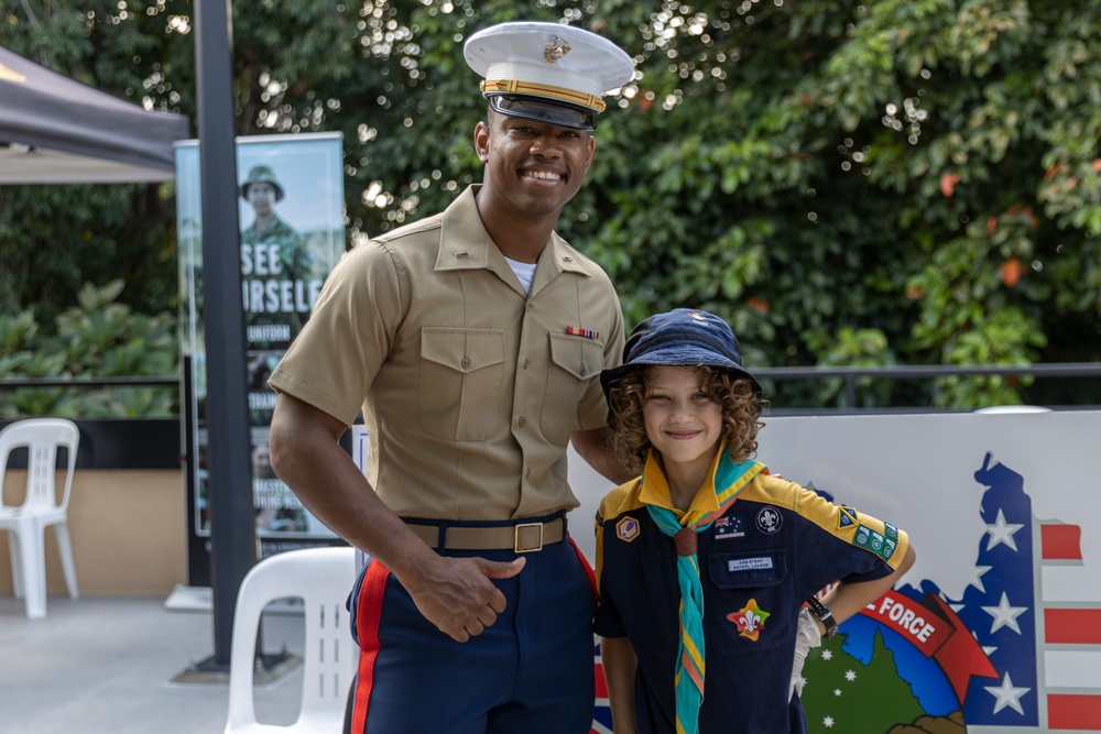 U.S. Marines with MRF-D visit the Northern Territory Government House