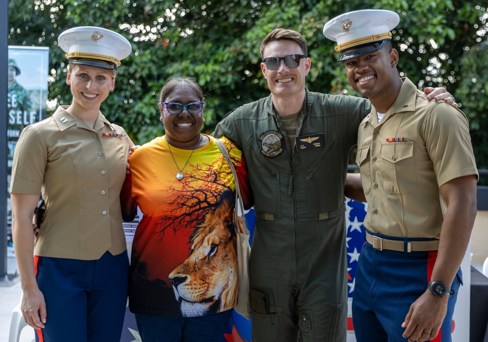 U.S. Marines with MRF-D visit the Northern Territory Government House